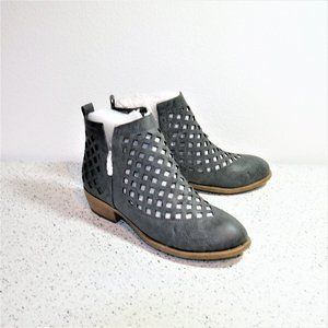 Journee Collection Kat Women's Ankle Boots, Size 8